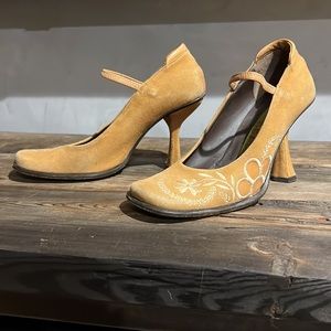 EUC Materia Prima by Goffredo Fantini Embroidered Suede Heels